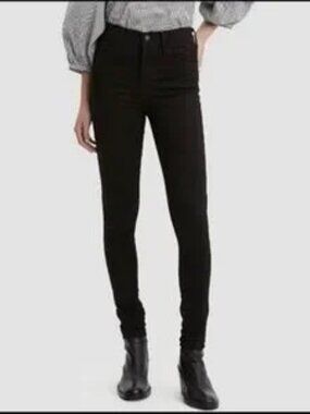 Levi's Slimming Skinny Jeans High-Rise Black Size 30 EUC